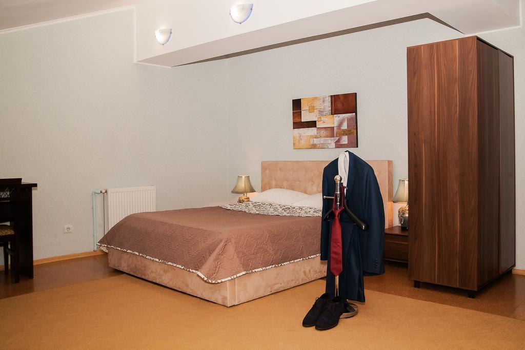 Gubernia Hotel Харков Екстериор снимка