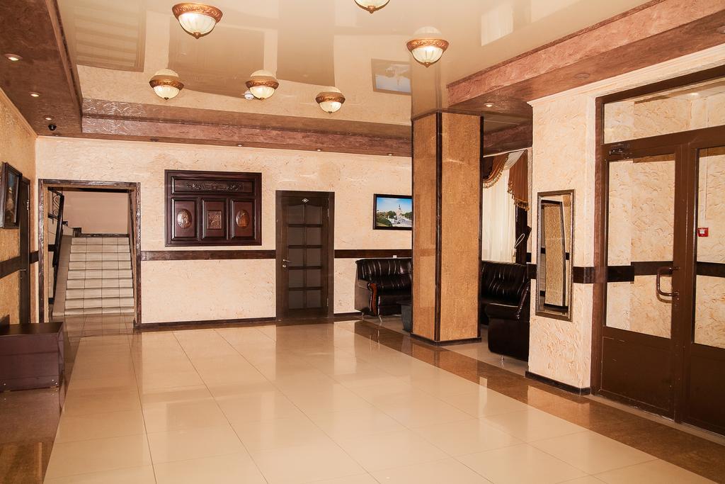 Gubernia Hotel Харков Екстериор снимка