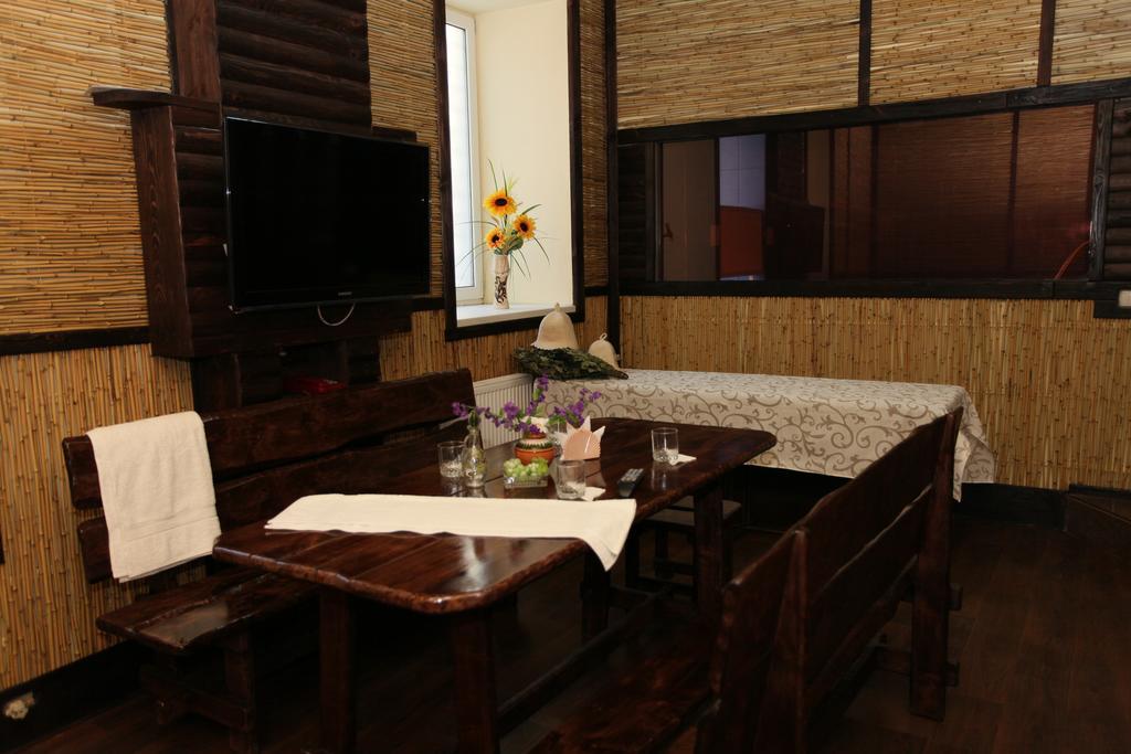 Gubernia Hotel Харков Екстериор снимка